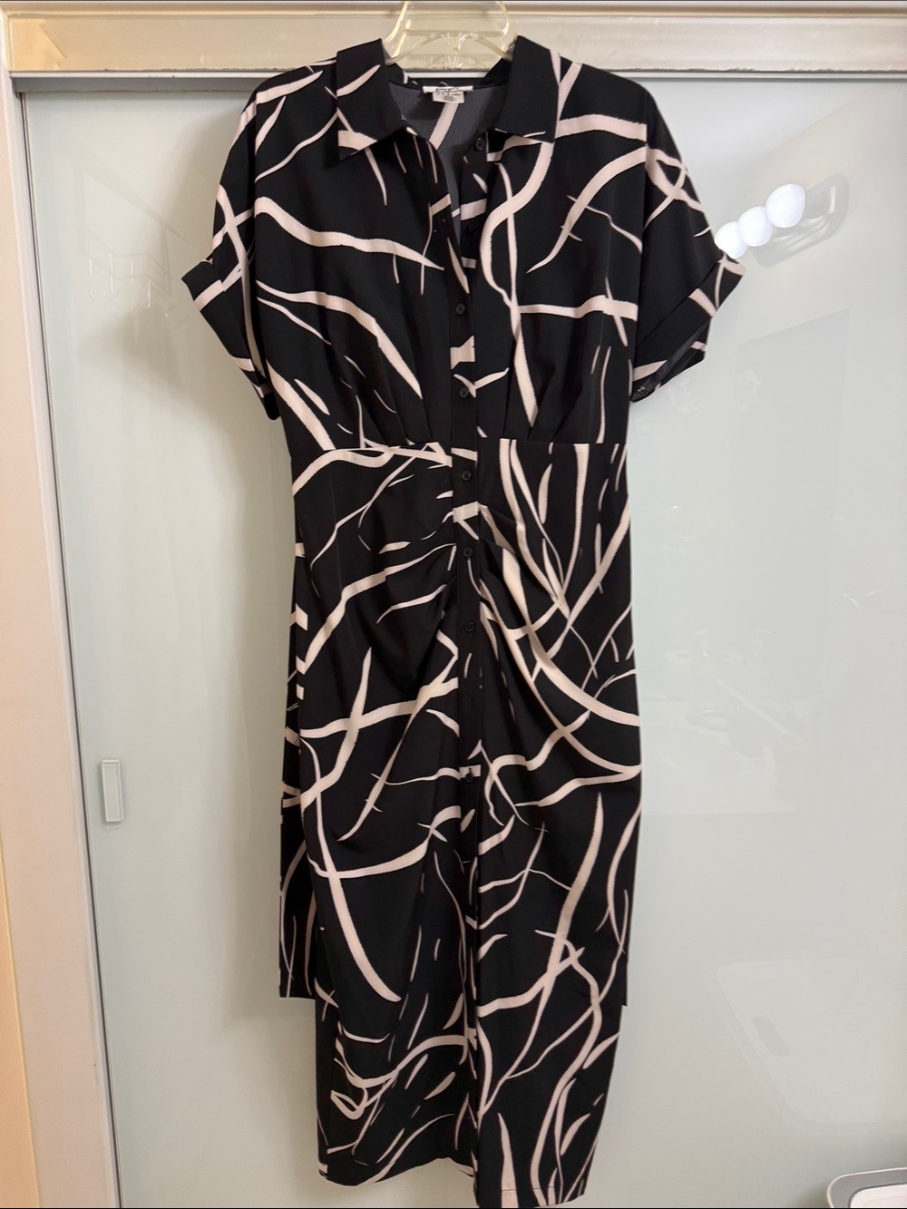 DKNY NWOT Black & White Dolman Sleeves Belted Button Down Shirt Dress 6